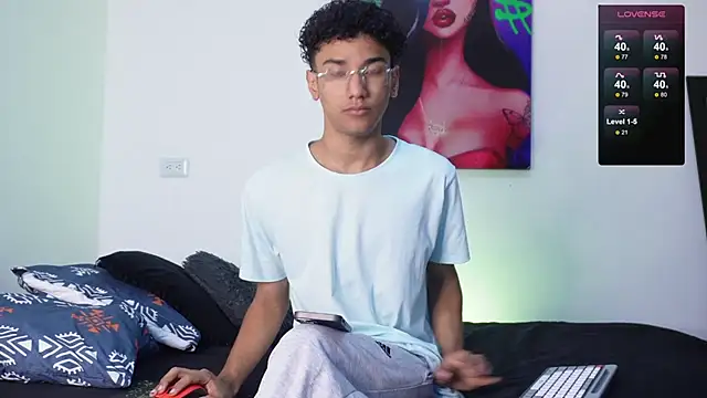 harrytwink18 online show from January 2025 01:24:02 PM