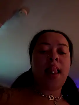 Snapshot of DhaTruth chatting on December 2024 11:18:02 PM DhaTruth online show from December 2024 11:18:02 PM