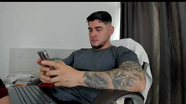 Teilor Creed online show from November 2025 07:24:01 PM