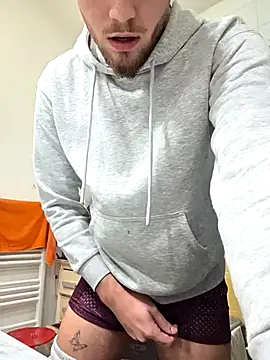 Snapshot of incr18 chatting on January 2026 12:09:02 PM incr18 online show from January 2026 12:09:02 PM