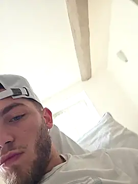 Snapshot of incr18 chatting on February 2026 11:36:01 AM incr18 online show from February 2026 11:36:01 AM