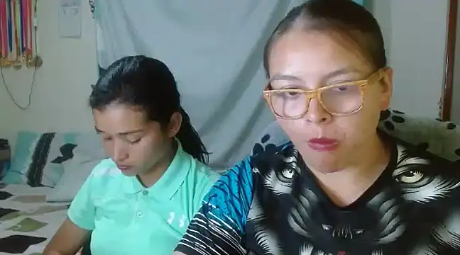 Snapshot of clayre_and_jill chatting on January 2025 02:26:02 AM clayre and jill online show from January 2025 02:26:02 AM