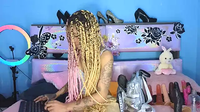 Snapshot of gabbiefoxthx chatting on January 2025 07:22:01 AM gabbiefoxthx online show from January 2025 07:22:01 AM