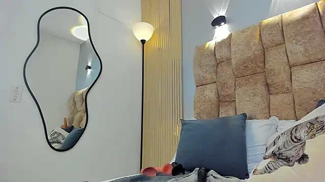 amatista  smith online show from November 2025 11:36:02 PM