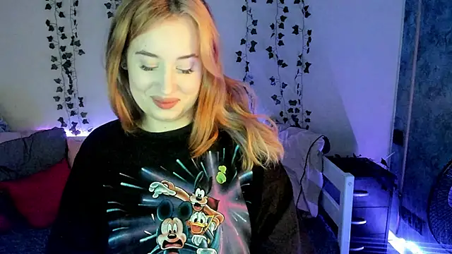 Emily Gin online show from February 2025 05:44:02 AM