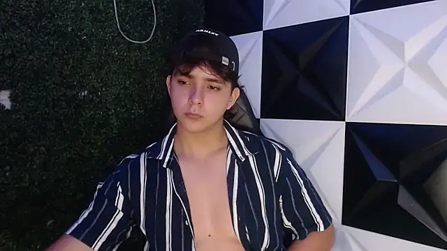 Dani cumboy online show from February 2025 04:49:01 AM