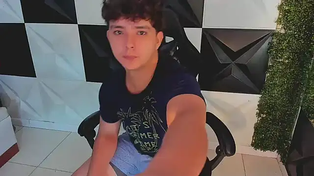 Dani cumboy online show from October 2025 02:03:01 PM