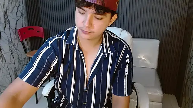 Dani cumboy online show from October 2025 01:58:01 PM