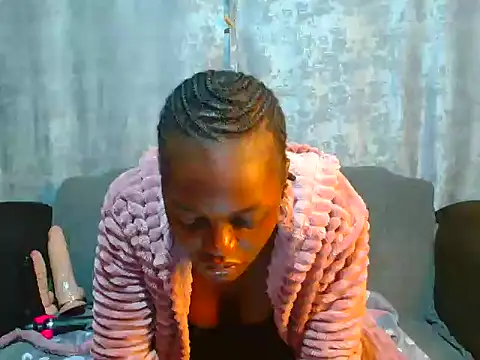 VANESAAMBER23 online show from October 2025 10:32:02 PM