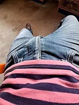 Snapshot of villagb12 chatting on March 2025 11:16:01 AM villagb12 online show from March 2025 11:16:01 AM