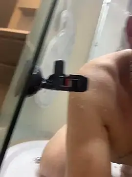 Snapshot of Bigtoyaddict chatting on October 2025 04:40:02 AM Bigtoyaddict online show from October 2025 04:40:02 AM