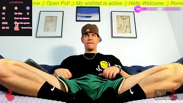 Snapshot of BRAYHAMBROWN chatting on January 2025 07:31:02 AM BRAYHAMBROWN online show from January 2025 07:31:02 AM