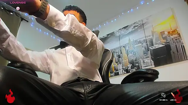 Snapshot of BRAYHAMBROWN chatting on October 2025 09:34:02 PM BRAYHAMBROWN online show from October 2025 09:34:02 PM