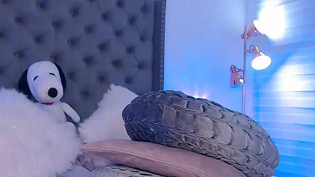 Snapshot of KathaLove chatting on January 2025 05:42:02 AM KathaLove online show from January 2025 05:42:02 AM