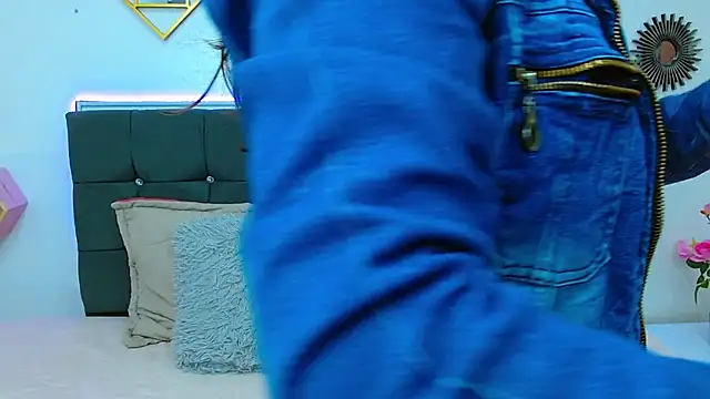 karlamorris  online show from February 2025 08:53:02 PM