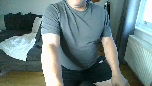 Nizzlive online show from August 2026 07:49:01 PM
