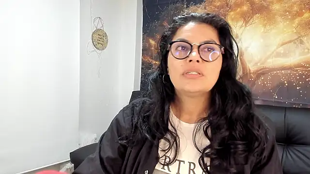 Lust Mom41 online show from December 2024 04:06:01 PM