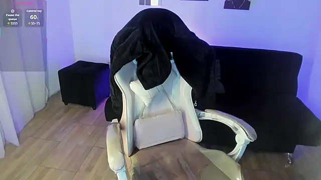 lunitaa18 online show from October 2025 08:53:02 PM