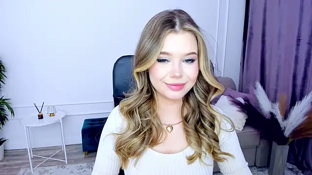 FollowLovee online show from February 2025 07:38:01 PM