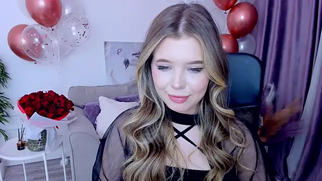 FollowLovee online show from March 2025 05:52:01 PM