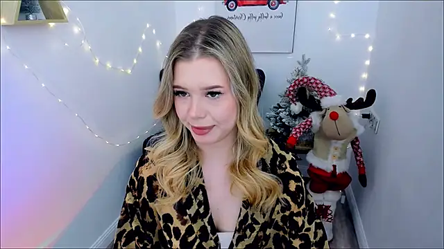 FollowLovee online show from December 2025 07:53:02 PM