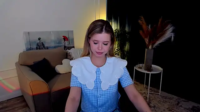 FollowLovee online show from May 2026 03:57:02 AM