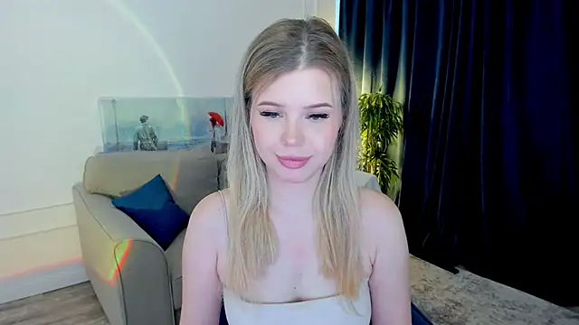 FollowLovee online show from May 2026 04:18:01 AM