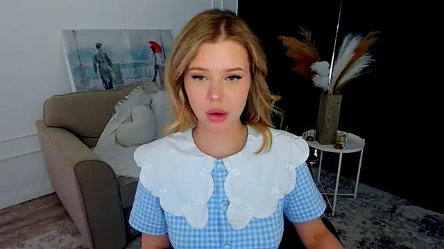 FollowLovee online show from May 2026 04:31:02 AM