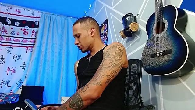 MagnusFrost online show from March 2025 11:31:01 PM