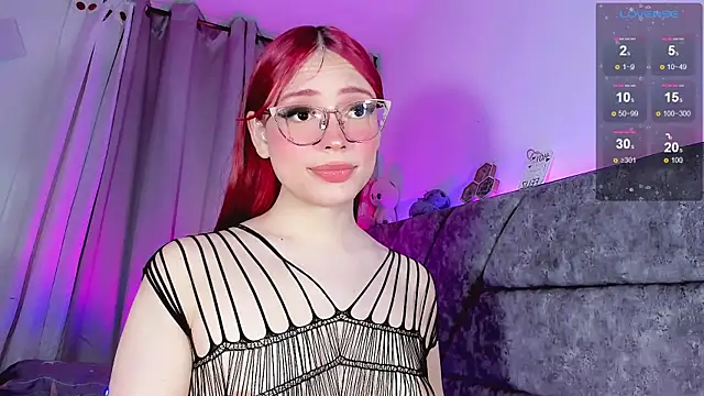 Snapshot of Valentina_Alba chatting on November 2025 02:26:01 AM Valentina Alba online show from November 2025 02:26:01 AM