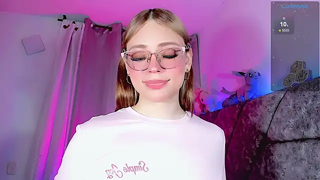 Snapshot of Valentina_Alba chatting on February 2026 11:41:01 PM Valentina Alba online show from February 2026 11:41:01 PM