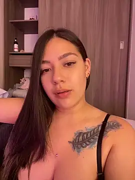 Latina vanessa online show from January 2025 03:54:02 AM