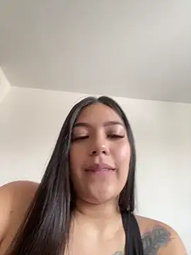 Latina vanessa online show from February 2026 03:27:02 PM