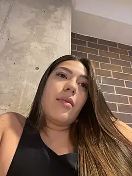 Latina vanessa online show from July 2026 10:28:02 PM