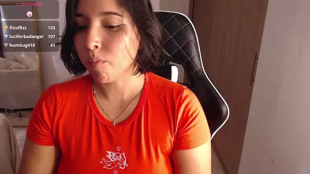 Snapshot of Zetrionn chatting on December 2024 10:37:01 PM Zetrionn online show from December 2024 10:37:01 PM