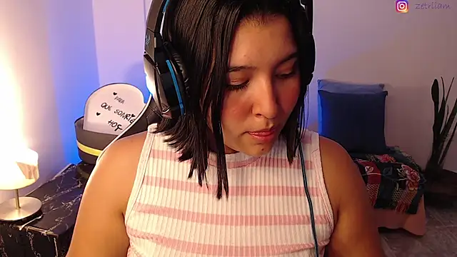 Snapshot of Zetrionn chatting on February 2025 02:36:02 AM Zetrionn online show from February 2025 02:36:02 AM