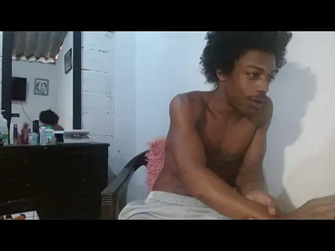 Larry-n-clouds online show from May 2026 08:47:01 PM