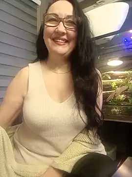 Snapshot of CamilleDesire chatting on December 2024 05:23:02 PM CamilleDesire online show from December 2024 05:23:02 PM