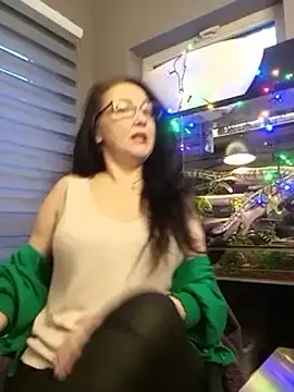 Snapshot of CamilleDesire chatting on February 2025 04:25:01 PM CamilleDesire online show from February 2025 04:25:01 PM