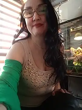 Snapshot of CamilleDesire chatting on March 2025 05:00:02 PM CamilleDesire online show from March 2025 05:00:02 PM