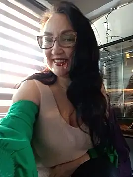 Snapshot of CamilleDesire chatting on March 2025 04:54:01 PM CamilleDesire online show from March 2025 04:54:01 PM