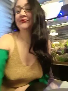 Snapshot of CamilleDesire chatting on March 2025 05:47:02 PM CamilleDesire online show from March 2025 05:47:02 PM