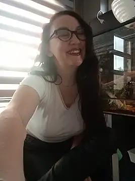 Snapshot of CamilleDesire chatting on September 2025 05:06:01 PM CamilleDesire online show from September 2025 05:06:01 PM