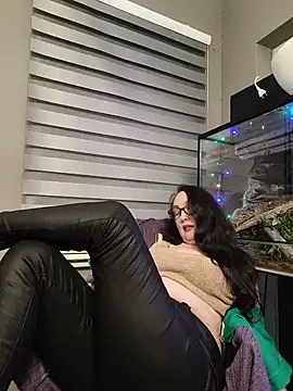 Snapshot of CamilleDesire chatting on November 2025 05:02:01 PM CamilleDesire online show from November 2025 05:02:01 PM