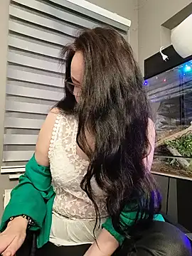 Snapshot of CamilleDesire chatting on November 2025 05:02:01 PM CamilleDesire online show from November 2025 05:02:01 PM