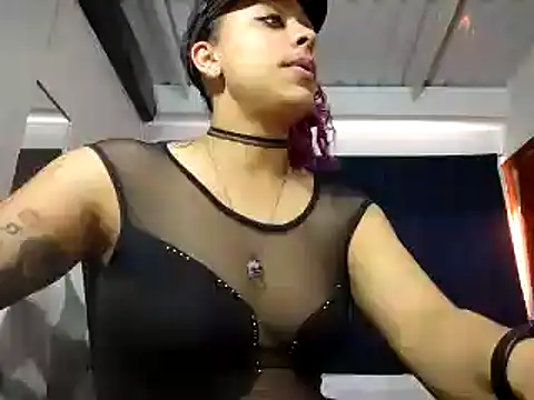 Snapshot of Cata_Blue__ chatting on January 2025 09:39:02 PM Cata Blue online show from January 2025 09:39:02 PM