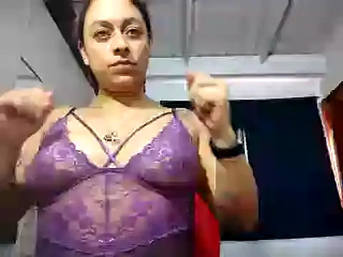 Snapshot of Cata_Blue__ chatting on January 2025 08:39:01 PM Cata Blue online show from January 2025 08:39:01 PM