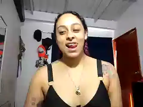 Snapshot of Cata_Blue__ chatting on February 2025 08:17:02 PM Cata Blue online show from February 2025 08:17:02 PM