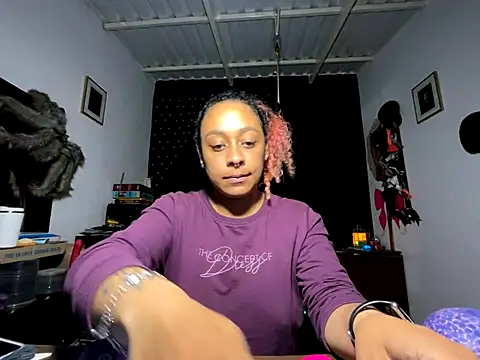 Snapshot of Cata_Blue__ chatting on October 2025 02:18:01 PM Cata Blue online show from October 2025 02:18:01 PM