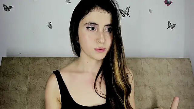 Nicol Swift  online show from December 2024 05:49:01 AM